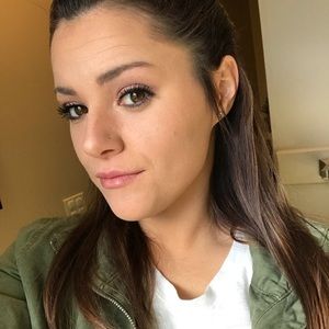 Meet your Posher, Brianna